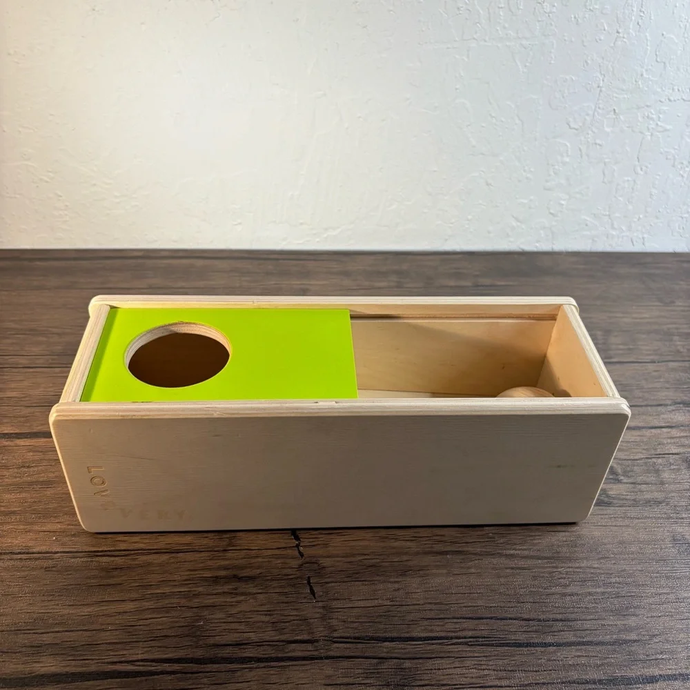 Lovevery Wooden‎ Sliding Top Box Ball Drop Toy 1 Ball Montessori Green Thinker